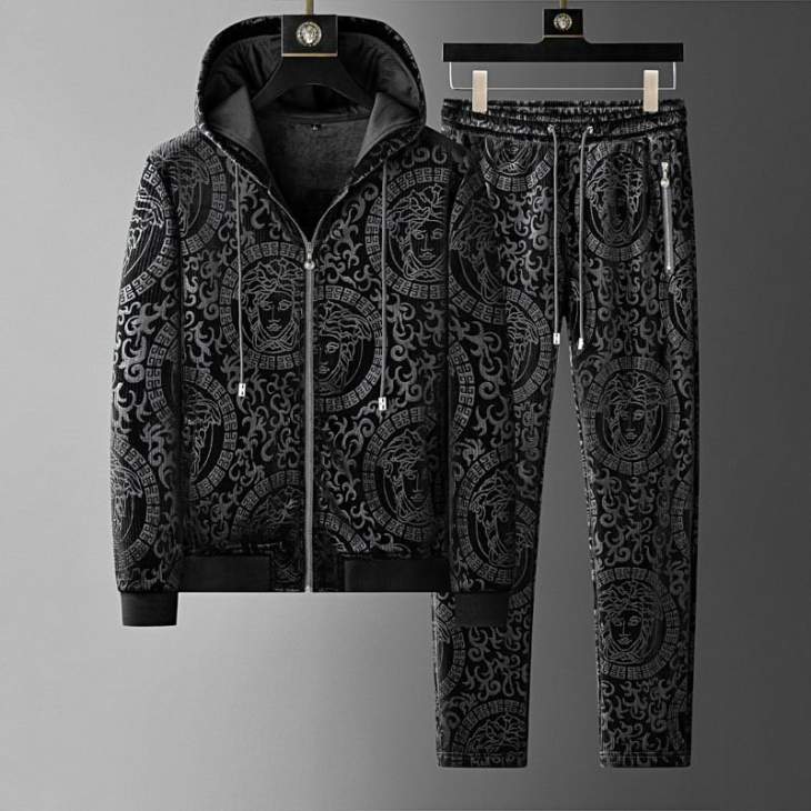 Picture of Versace Sweater Suits _SKUVersaceM-4XL25cx08242947